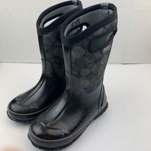 BOGS Youth size US 1 Euro 31 Classic Rain Boots